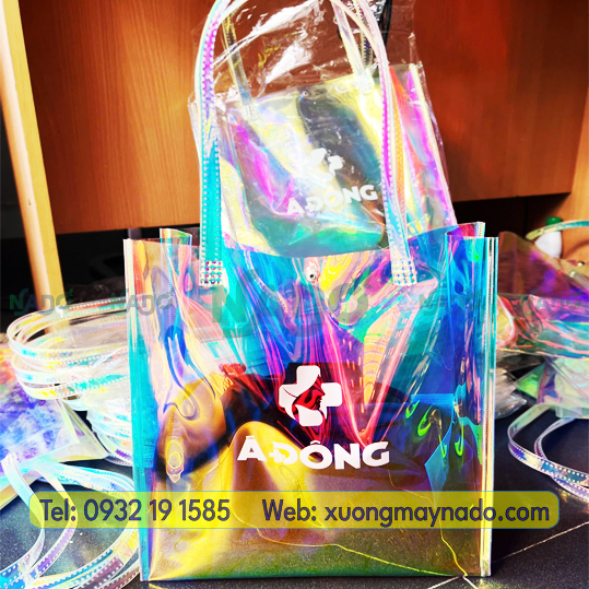 Địa chỉ sản xuất túi pvc hologram cao cấp